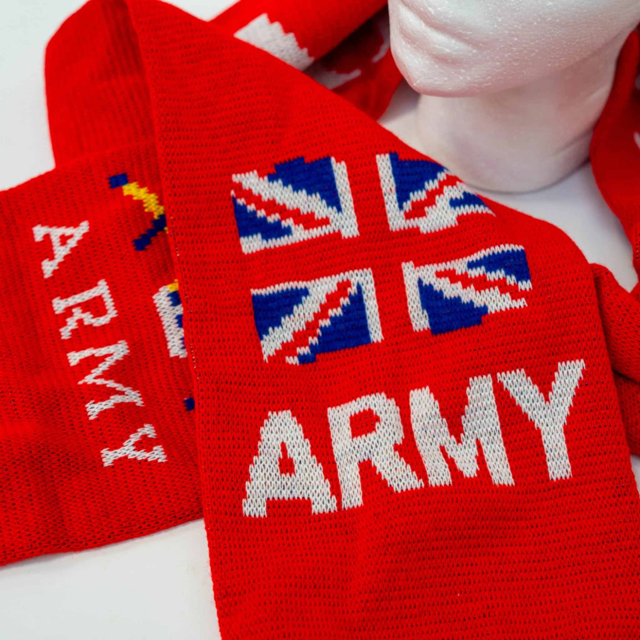 British Army Bobble Hat & Woven Scarf Bundle - Image 4